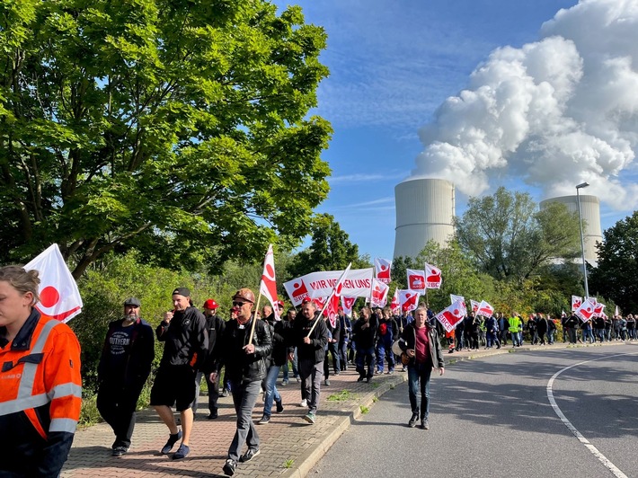 Mehr als 2000 Mitarbeitende im Warnstreik bei der LEAG