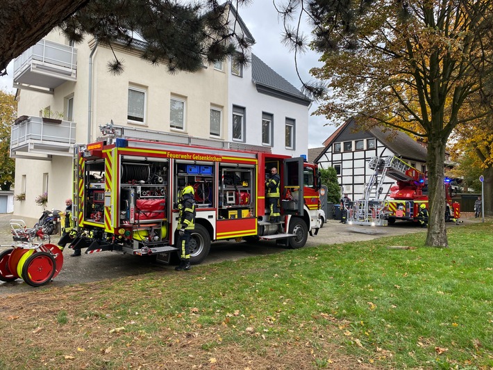 FW-GE: Fassadenbrand in Gelsenkirchen-Buer