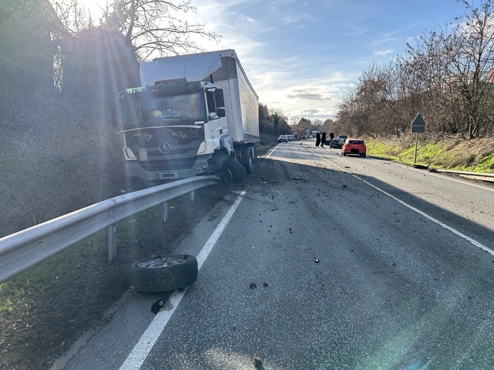 POL-PDLU: Speyer - Vollsperrung B39 aufgrund Unfall mit Verletzten