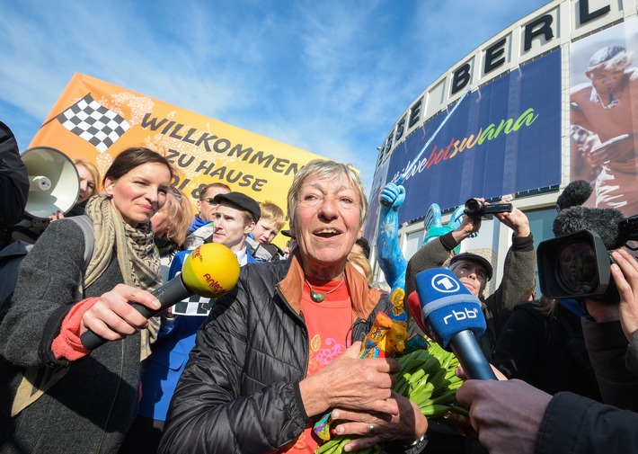 ITB Berlin empfängt Heidi Hetzer nach über 950 Tagen Weltreise