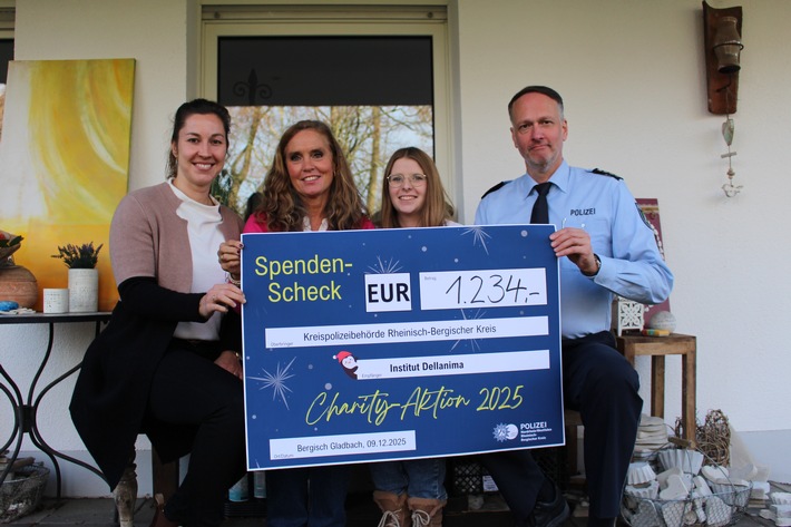 POL-RBK: Rheinisch-Bergischer Kreis - Polizei spendet 1.234 Euro an das Institut Dellanima