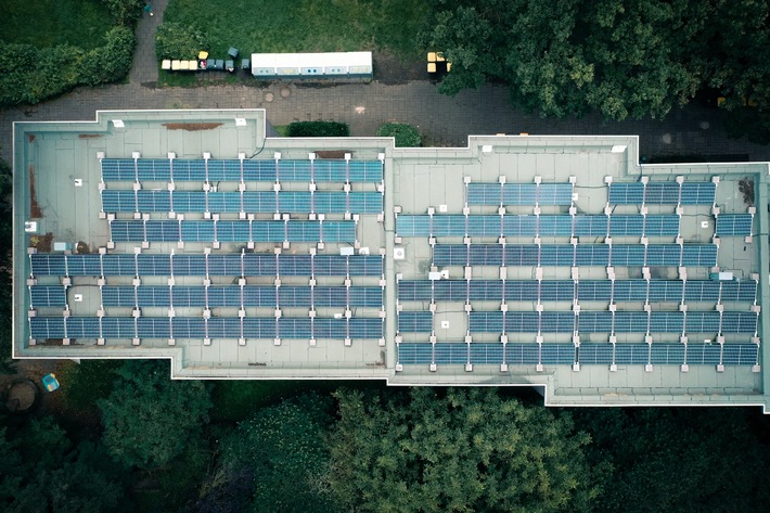 Pressemeldung: Günstiger Solarstrom für über 130 Mieter in Hannover spart 250 Tonnen CO²