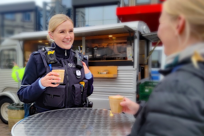 POL-RE: Dorsten: Polizei lädt zu &quot;Coffee with a cop&quot; mit Innenminister Reul ein