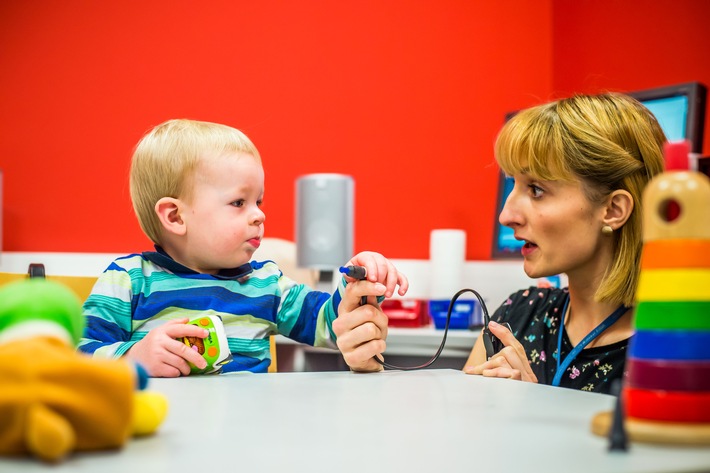 Zum Tag des Handwerks am 15.09.2018 / Unbemerkte Stille: Pädakustiker lassen Kinder wieder hören