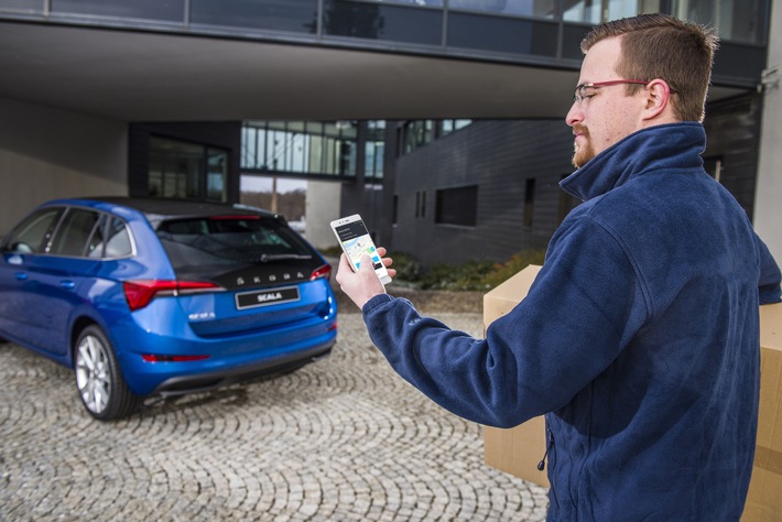 Wenn das Fahrzeug zur Lieferadresse wird: SKODA AUTO DigiLab startet Pilotprojekt (FOTO)