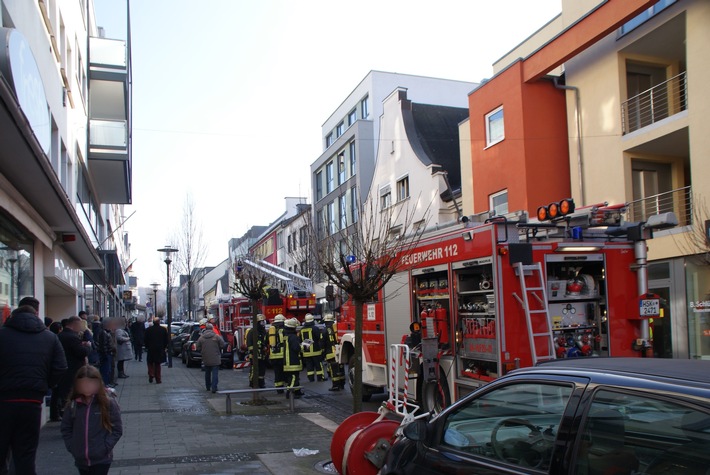 FW-AR: Keine Verletzten bei Wohnungsbrand in Arnsberg-Neheim