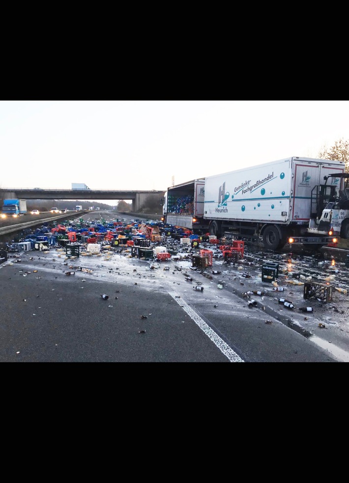 POL-OH: LKW verliert Getränkekisten auf der BAB 7 - Anschlussstelle Fulda Mitte