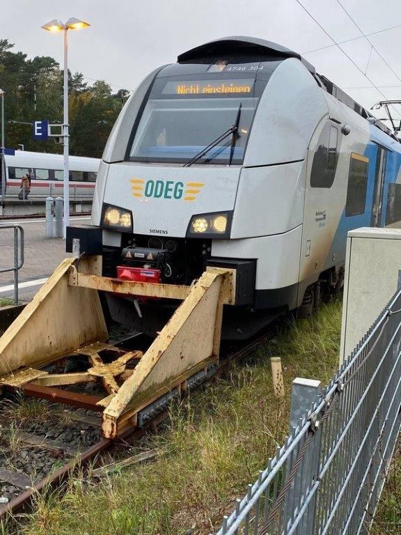 BPOL-HST: Bundespolizei hat Ermittlungen aufgenommen - Regionalzug wird durch Prellbock gestoppt