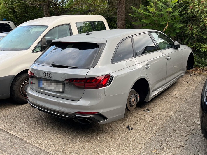POL-RBK: Bergisch Gladbach - Unbekannte entwenden Räder von Pkw Audi in Frankenforst