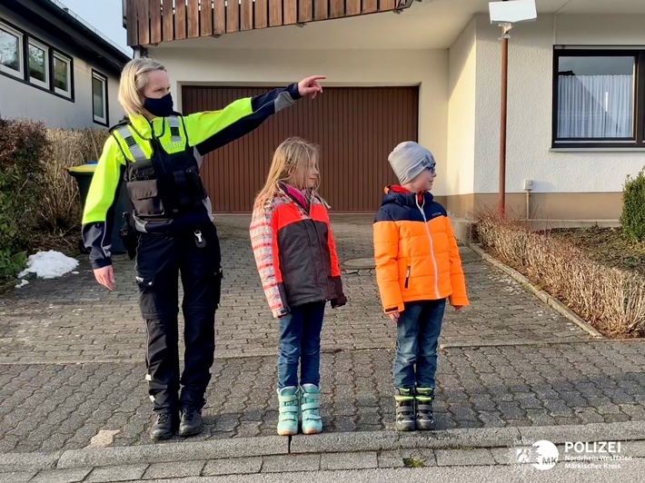 POL-MK: Verkehrserziehung: Polizei startet Projekt "Stopp, Schau, Geh - Elterninfo am PC"