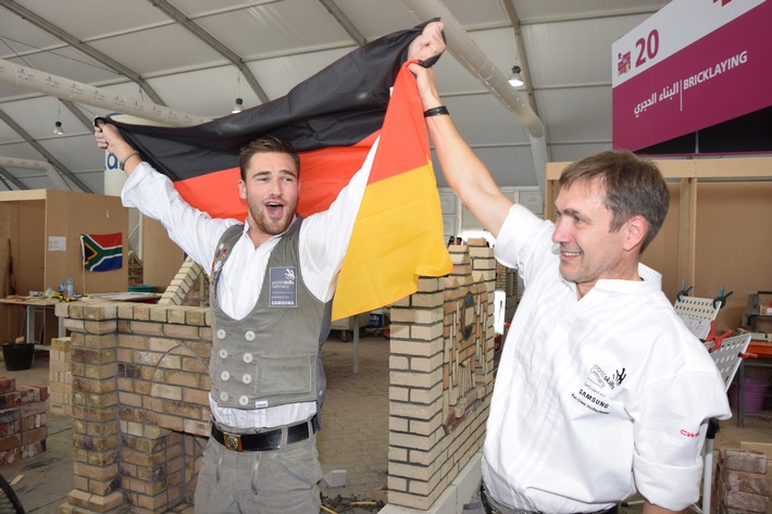 Deutscher Maurer Jannes Wulfes erreicht hervorragenden 5. Platz bei WorldSkills 2017 in Abu Dhabi