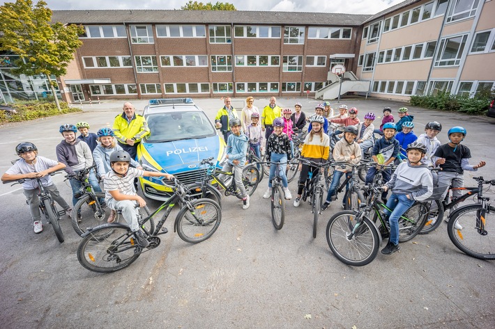 POL-GT: Fahrradtag der 6. Klassen am Ratsgymnasium in Rheda-Wiedenbrück