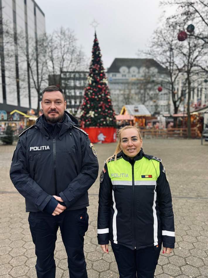 POL-HA: Präsenz auf dem Hagener Weihnachtsmarkt - Polizei Hagen setzt auf die Unterstützung durch rumänische Polizeibeamte