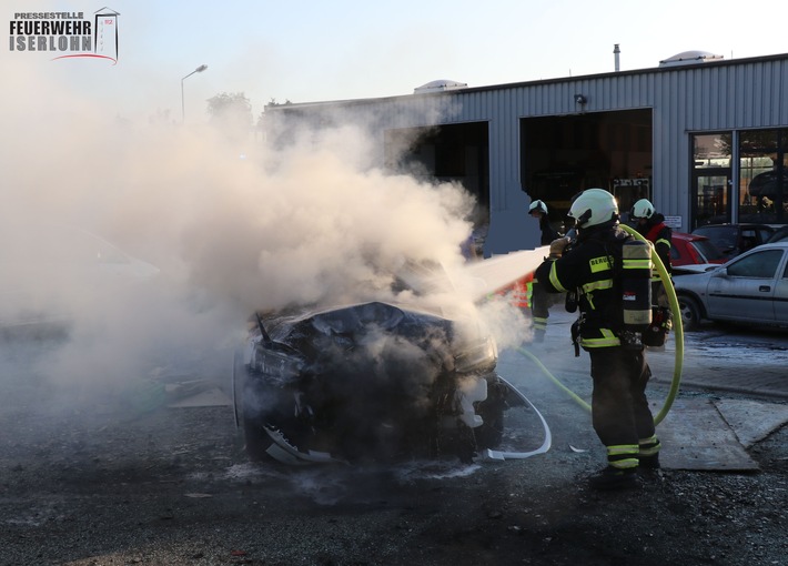 FW-MK: Fahrzeugbrand