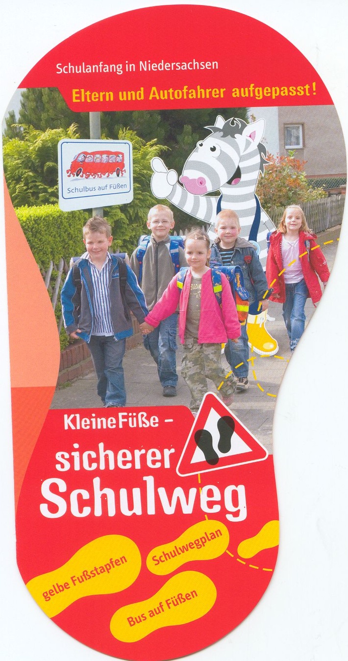 POL-NI: Kleine Füße - sicherer Schulweg Eltern und Autofaher aufgepasst ! -Bild im Download-