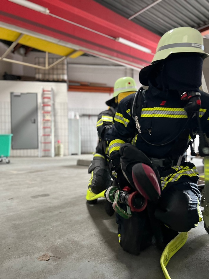 FW-WRN: Erfolgreicher Atemschutzgeräteträger-Lehrgang für die Feuerwehren Selm und Werne