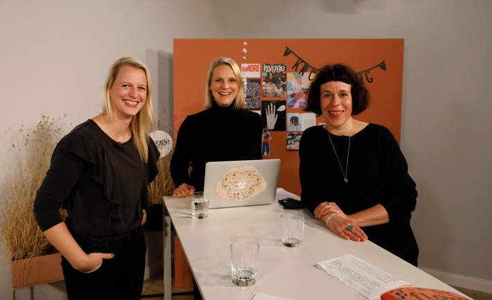 KREATIVTAG ZUHAUSE feiert erfolgreiche Premiere: 340 Teilnehmer*innen waren beim ersten digitalen Workshop-Event von FLOW und HYGGE gemeinsam mit MEET THE WORLD dabei