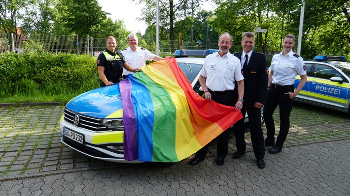 POL-GOE: "Vielfalt ist unser Gewinn!" - Die Polizeidirektion Göttingen zeigt Flagge zum Internationalen Tag gegen Homo-, Bi-, Inter- und Transphobie (IDAHOBIT) am 17. Mai