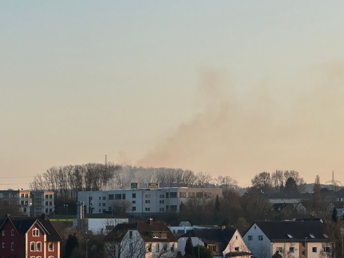 FW-EN: Flächenbrand beschäftigt Löscheinheiten Grundschöttel und Volmarstein am Donnerstag