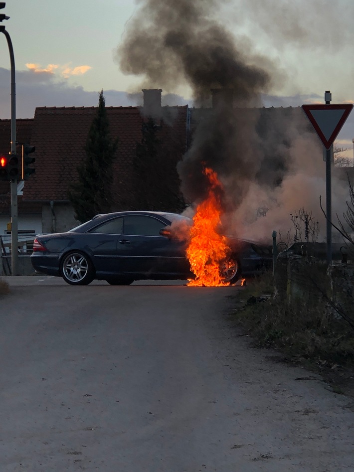 POL-PDWO: Brennendes Fahrzeug in der Worms