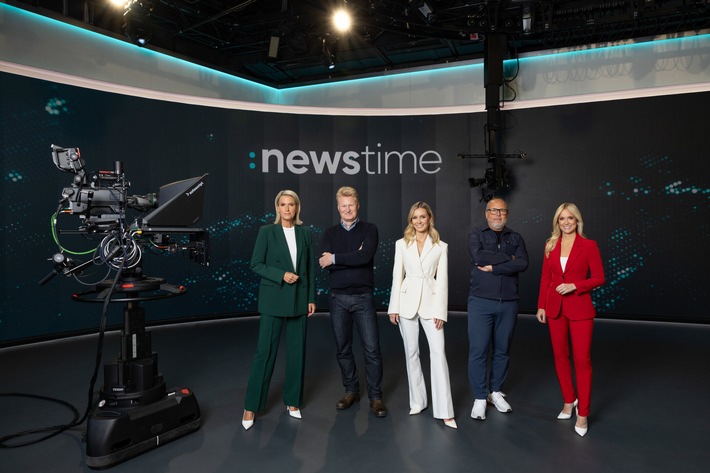 Ein Meilenstein. SAT.1, ProSieben und Kabel Eins senden ab sofort ihre Nachrichtensendungen :newstime aus einem der modernsten Nachrichtenstudios in Europa