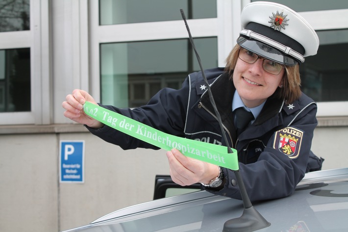 POL-PPKO: Unterwegs mit dem grünen Band der Hoffnung - Polizei unterstützt Kinderhospizarbeit