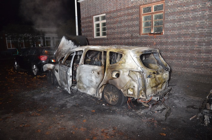 POL-H: Hannover-List: Gestohlener Pkw in Brand gesteckt - Wer kann Hinweise geben?