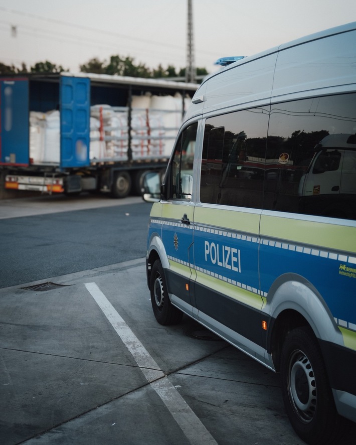 POL-DA: Lorsch: Polizei kontrolliert Lastwagen auf der A67 - nur fünf LKW ohne Beanstandungen
