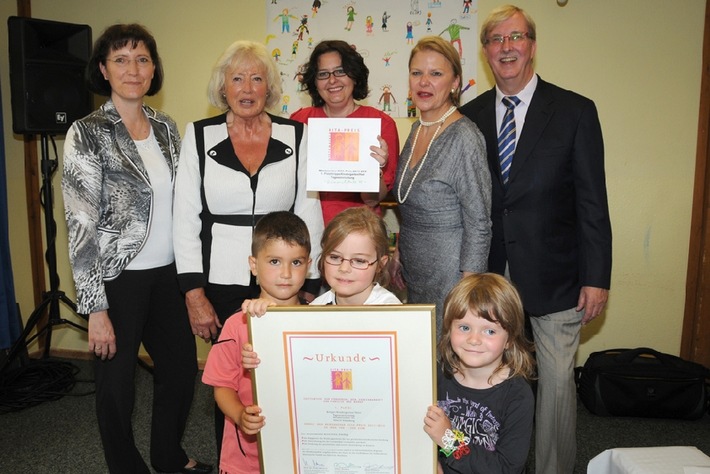 Auszeichnung: Mestemacher KITA-Preis 2012/2013 für Kindertagesstätten aus Mönchengladbach (BILD)