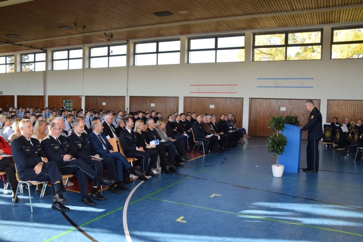 POL-HfPolBW: Polizeirat Sebastian Schwarz als neuer Leiter der Polizeischule Bruchsal offiziell ins Amt eingeführt