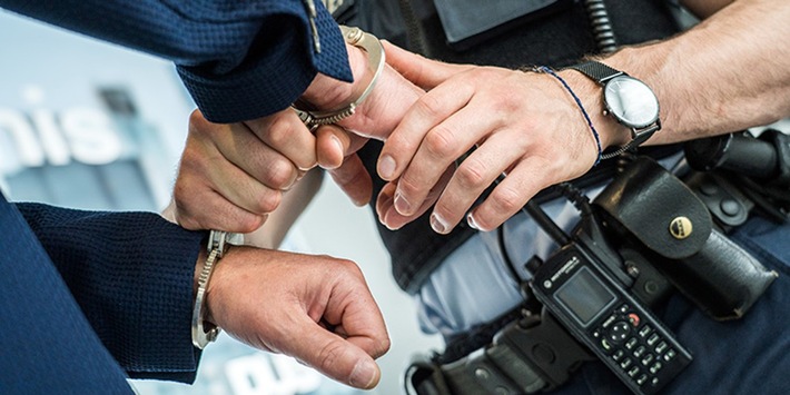 BPOL NRW: Bundespolizei nimmt gesuchten Straftäter mit europäischen Haftbefehl fest