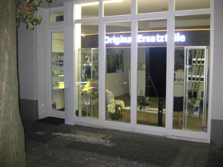 POL-REK: 201107-1: Einbruch in Mobilfunkladen scheiterte - Brühl