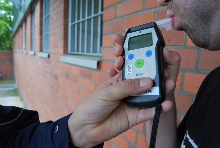 POL-NE: Radfahrer stand bei Alleinunfall unter Alkoholeinfluss