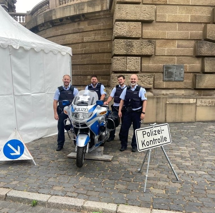POL-MA: Mannheim: Erfolgreiche "Mit-Mach-Aktion" der Polizei - Polizeipräsidium Mannheim empfängt 80 Gäste