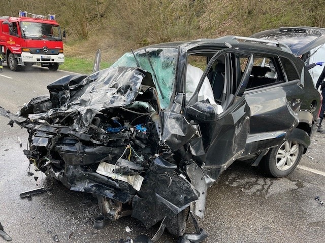POL-PDTR: Nachtrag: Schwerer Verkehrsunfall L160 Fischbach