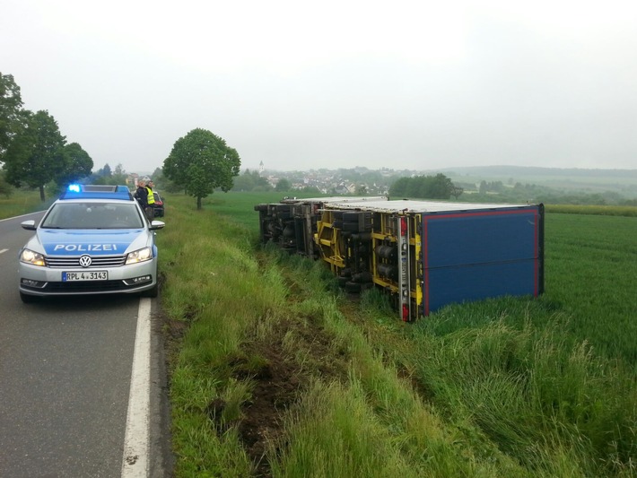 POL-PDMT: Nachtrag

Wildunfall mit umgekipptem LKW-Güterzug