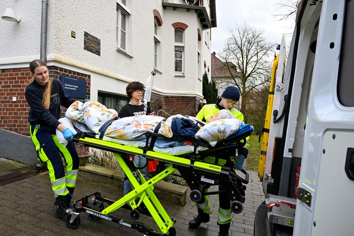 Letzter Umzug für sterbenskranke Menschen in Bethel / Gäste beziehen neues Hospiz Haus Zuversicht