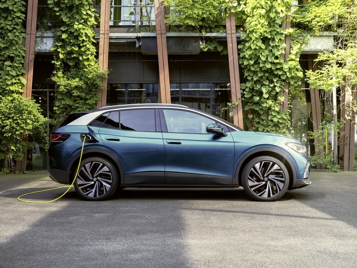 Startschuss für das innovative Pilotprojekt LadeFlexBW: Intelligentes Laden von Elektrofahrzeugen stabilisiert Stromnetze