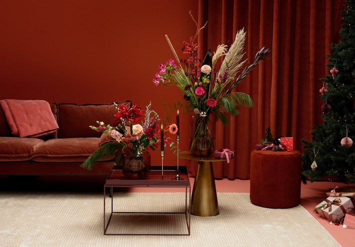 Welcher bloomon Stil ist Dein Favorit? / Samtige Blüten, berauschende Farben und der Duft von Tannenzweigen: Entdecken Sie die bloomon Holiday-Kollektion &#039;Decorate&#039;