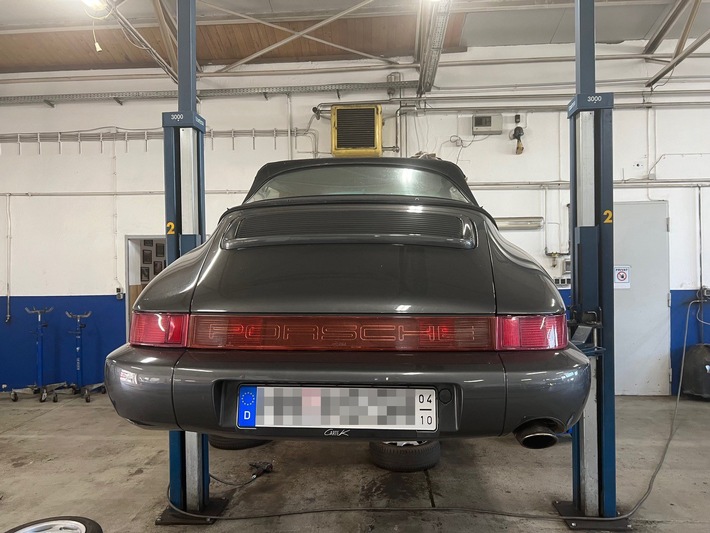 POL-H: Zeugenaufruf: Porsche 911 Carrera Oldtimer vom Gelände einer Werkstatt in Langenhagen entwendet