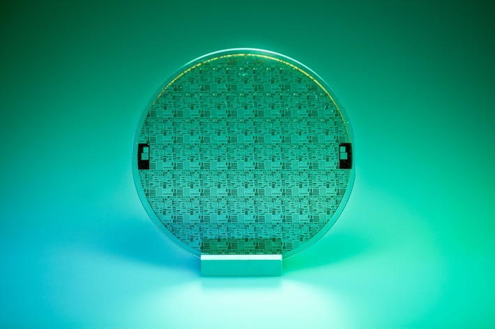 Semiconductor technology for broadband satellite communications achieves record efficiency