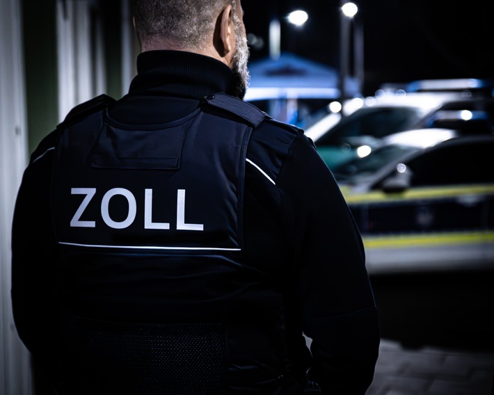 HZA-OL: ZOLL: Junge Drogenschmuggler in Bunde gestellt