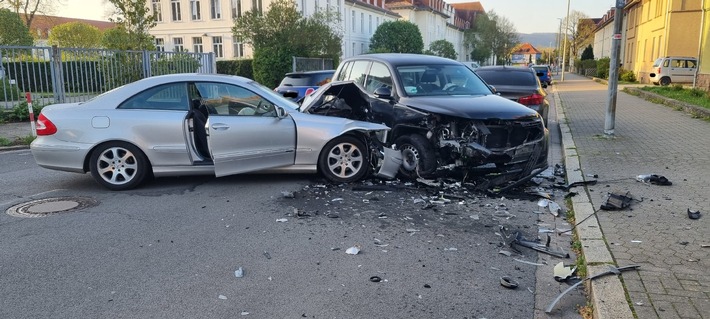 POL-NOM: Person bei Unfall leicht verletzt