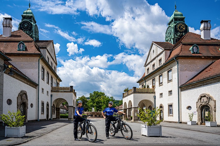 POL-WE: Polizei strampelt sich ab - Mit dem Rad zum Nachwuchs!