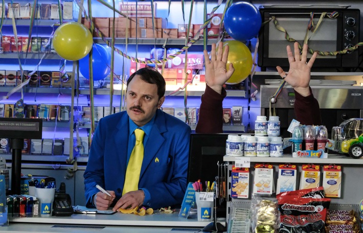 ZDFneo zeigt neue Sitcom "Tanken - mehr als Super"