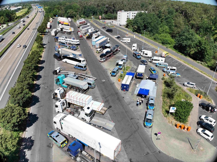 POL-OF: "Ihre Fahrt ist vorerst beendet": Etliche Verstöße bei Großkontrolle festgestellt