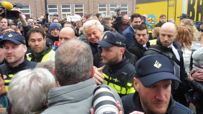 ZDFinfo-Doku über &quot;Geert Wilders - Gefahr für Europa?&quot; / 
&quot;auslandsjournal spezial&quot; im ZDF live von der Parlamentswahl in den Niederlanden