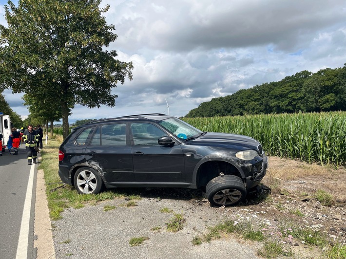 POL-COE: Senden-Ottmarsbocholt, K2/Bei Überholvorgang mit Radlader zusammengestoßen und im Graben gelandet