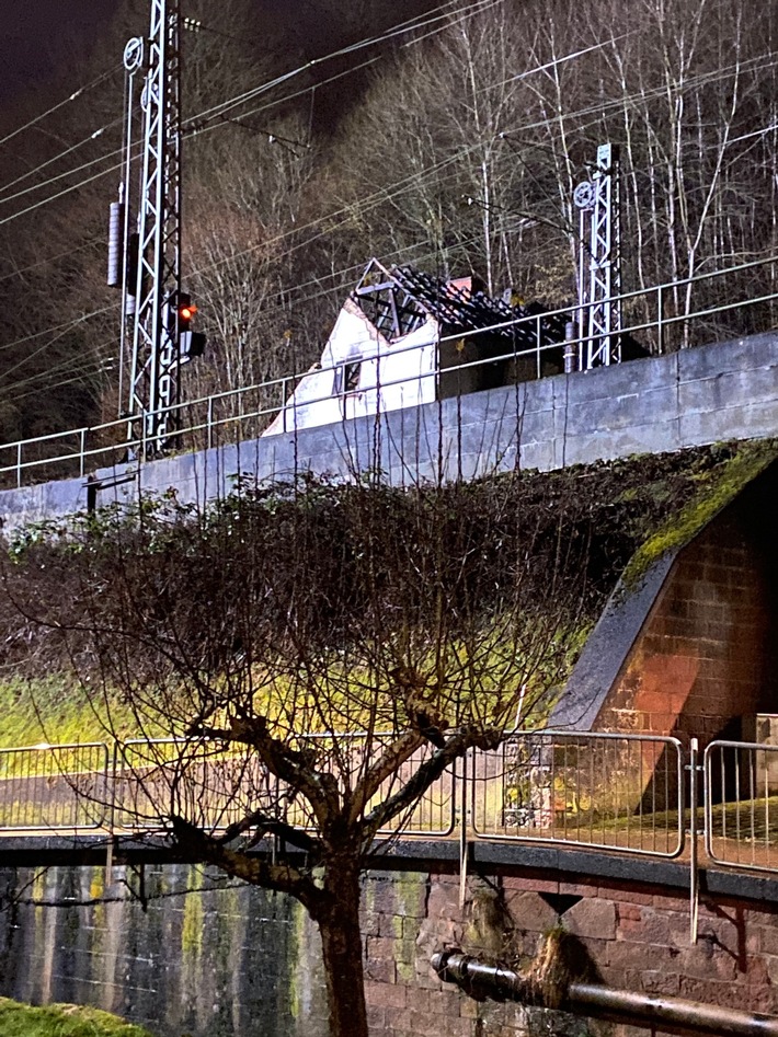 POL-PDNW: Beeinträchtigung des Bahnverkehrs auf der Strecke NW - KL