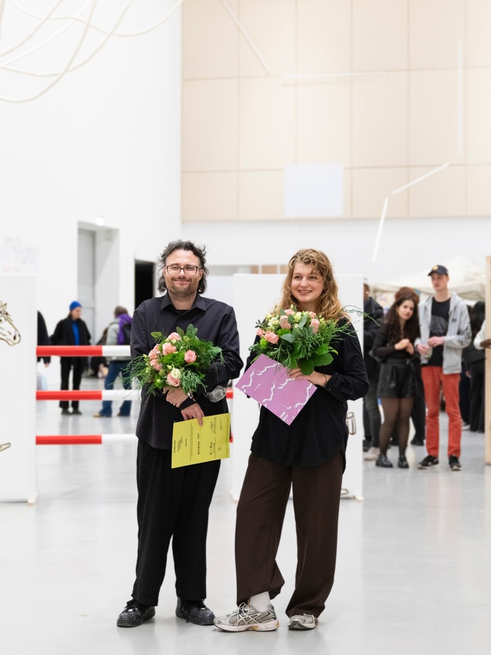 Kunsthochschule Kassel: Maximilian Graf und Lea Rist erhalten den Examensförderpreis 2024